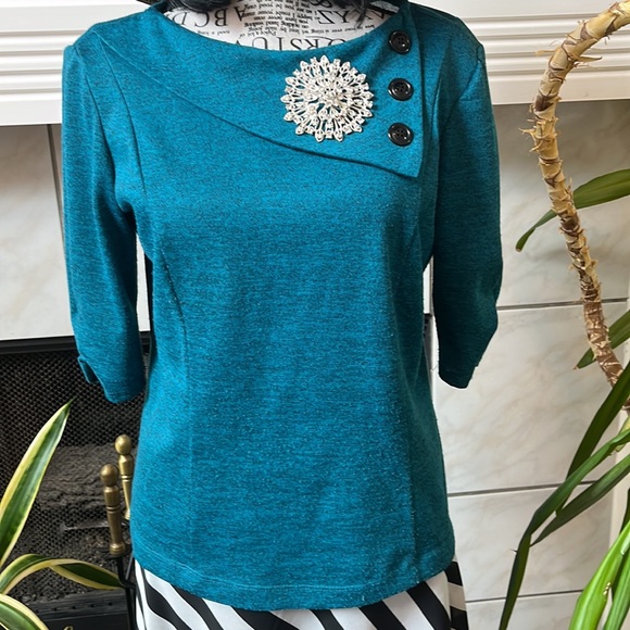 💐TOP💐 - Picture 3 of 5